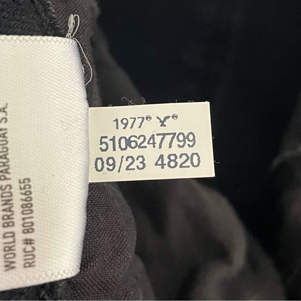 American Eagle Mom Jeans Women’s 6 Long 30” Inseam Black Ripped Straight Leg - Picture 15 of 15